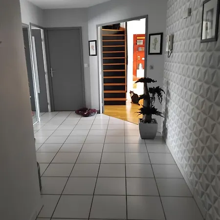 20 M2 S De B Et Wc Prives, Garage *